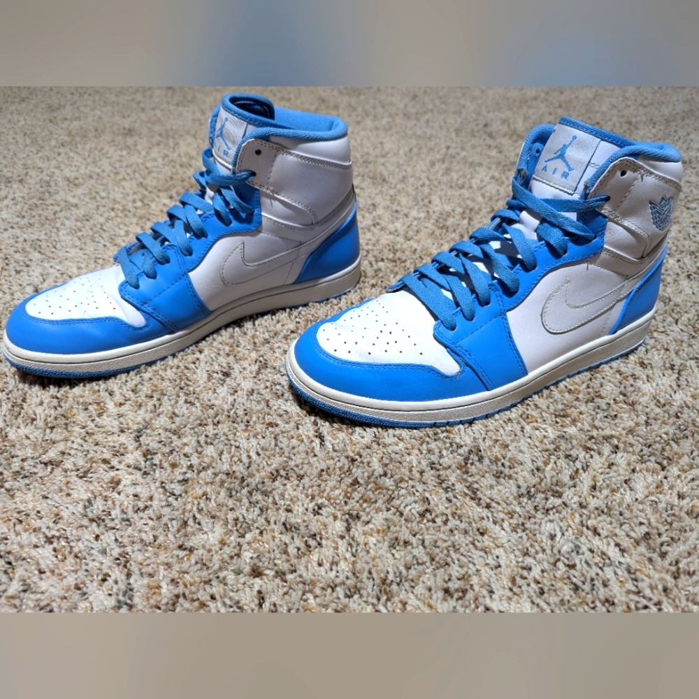 Air Jordan 1 Retro HighWhite/White-University  UNC size 12